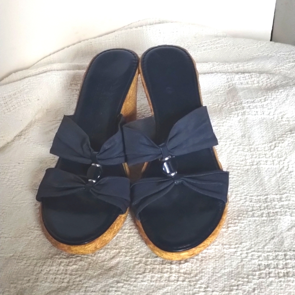 Ladies sandals